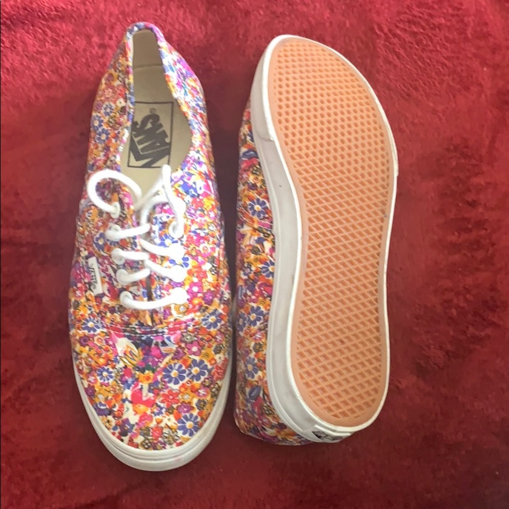 Shoes - Picture 3 of 5